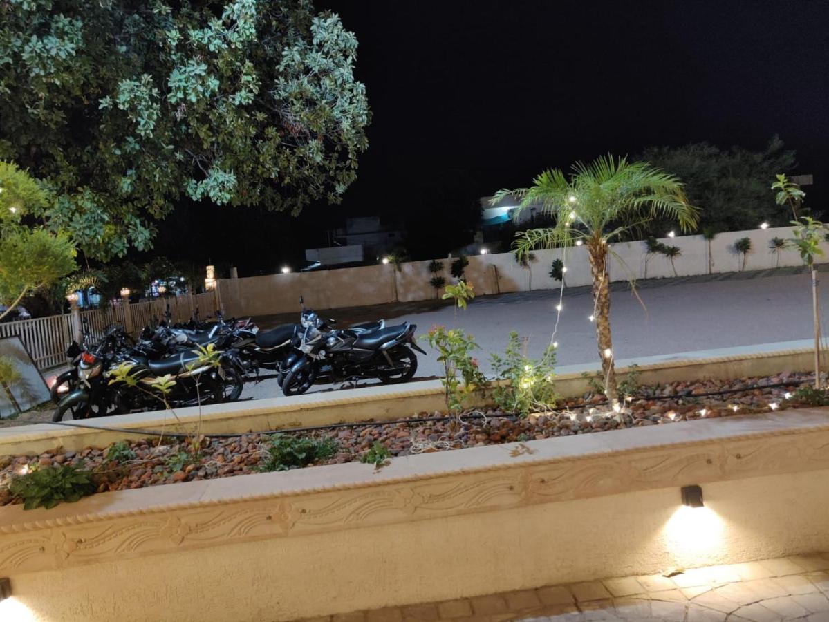 Hotel Virasat By Bookingcare Chhatarpur 외부 사진