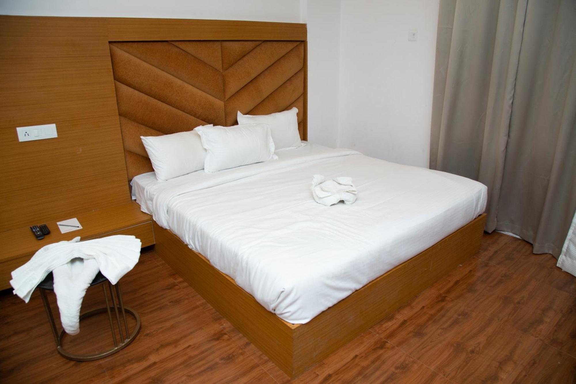 Hotel Virasat By Bookingcare Chhatarpur 외부 사진