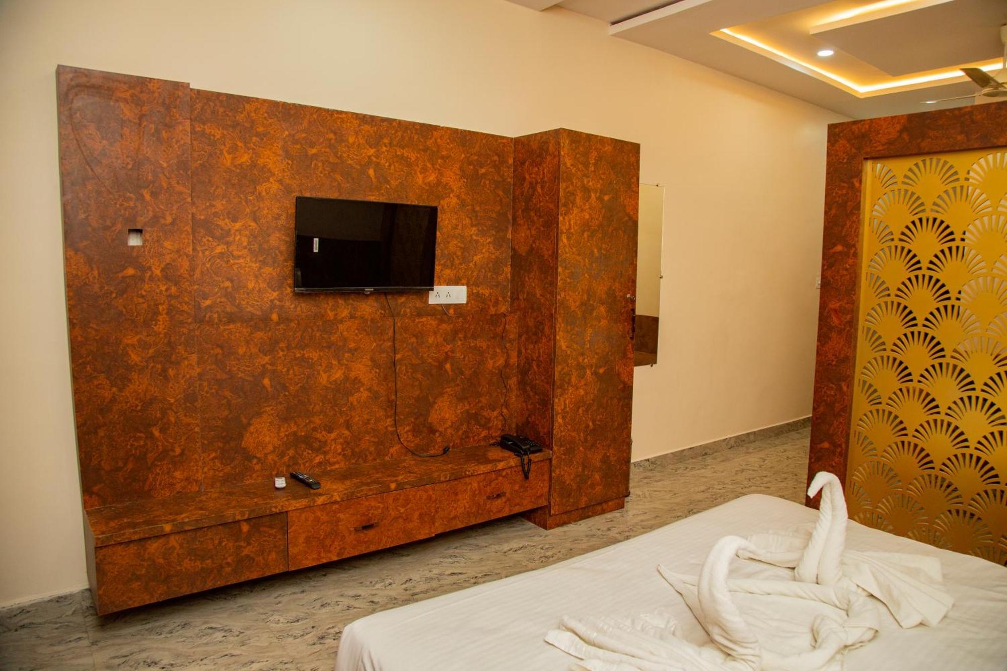 Hotel Virasat By Bookingcare Chhatarpur 외부 사진