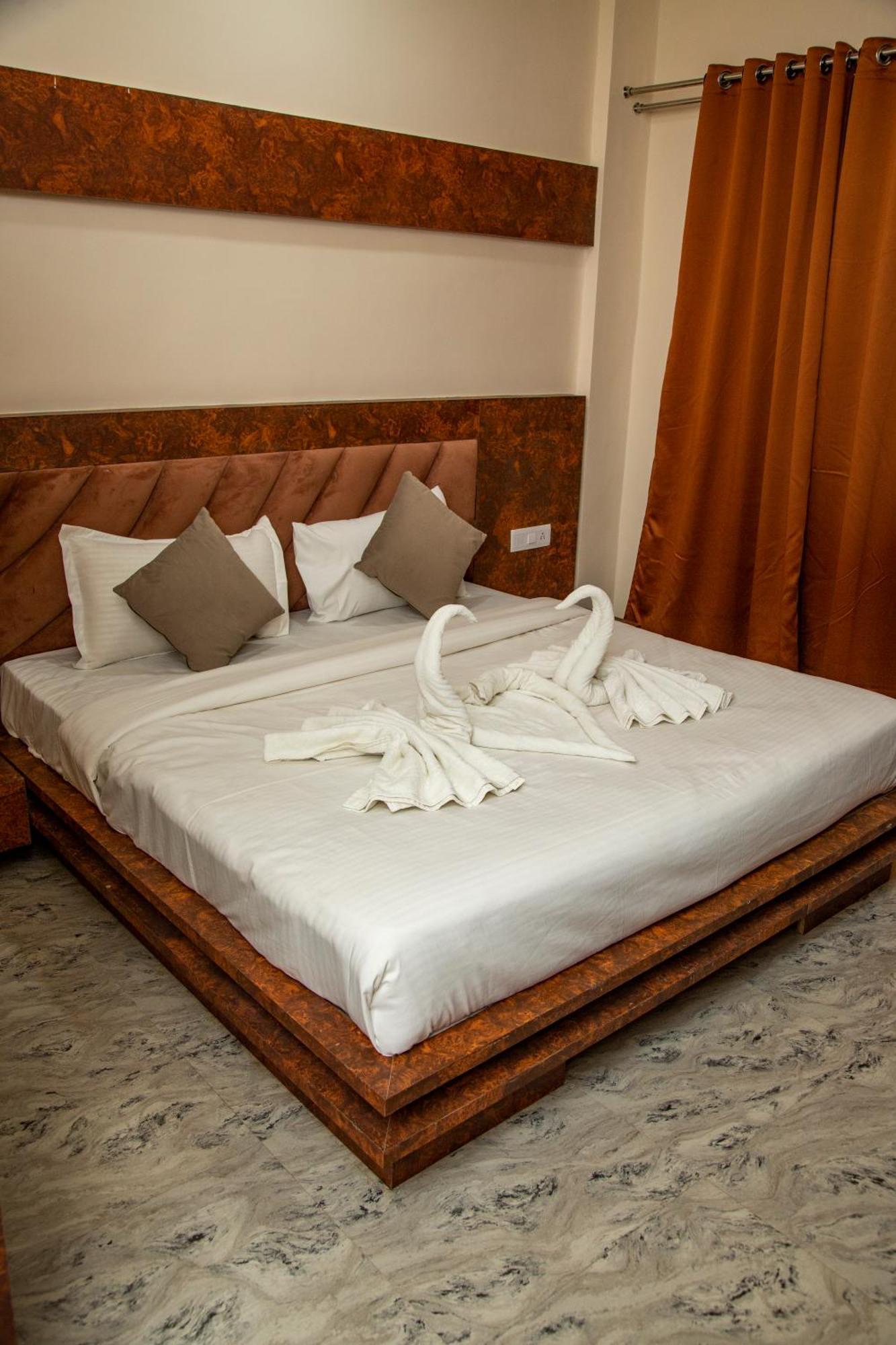Hotel Virasat By Bookingcare Chhatarpur 외부 사진